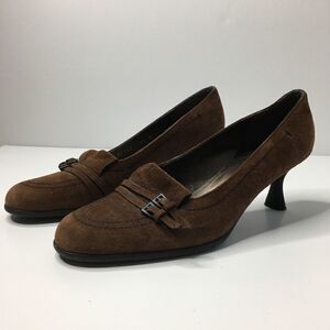 Stuart Weitzman Sz 6.5 brown 2 buckle kitten heel